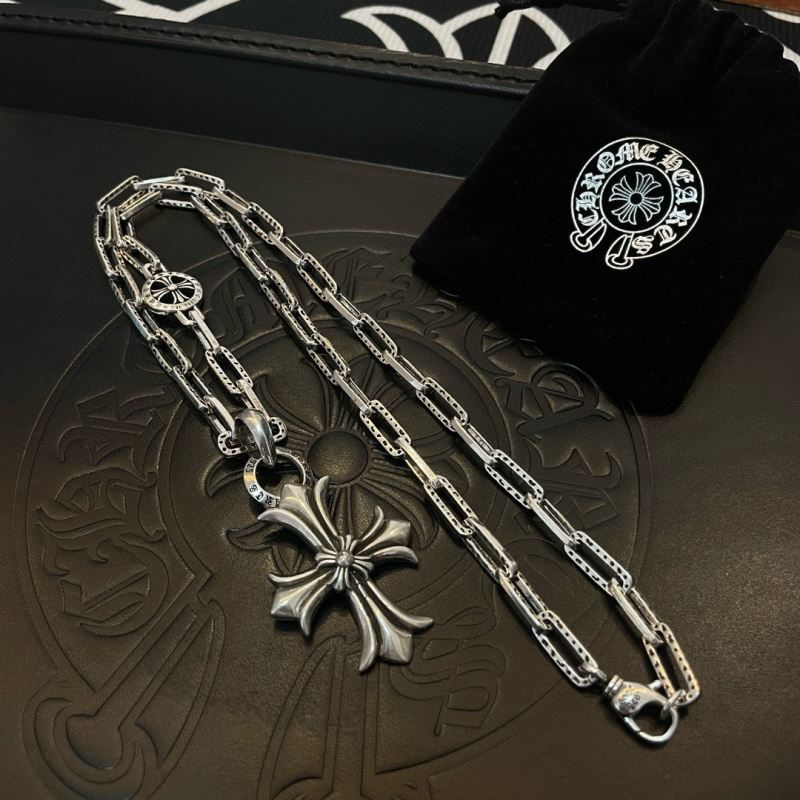Ch*0me He**ts necklaces